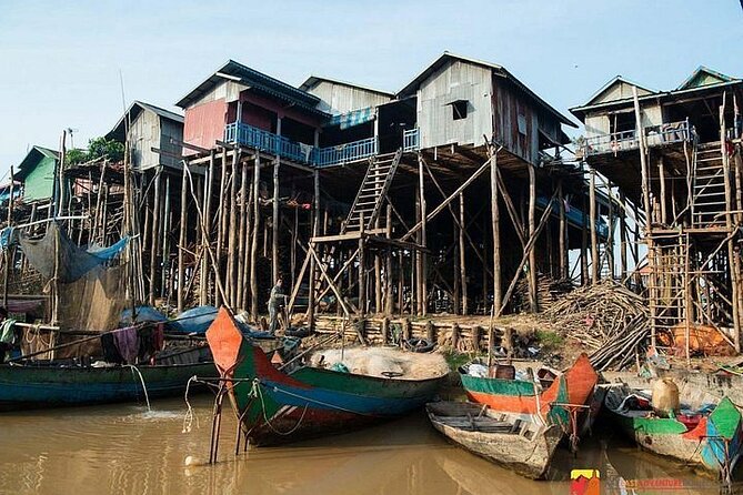 Kompong Phluk Village Tonle Sap Lake Half-Day Tour From Siem Reap - Entering Kompong Phluk: Stilt Houses, the Monks Training School, and the Pergola