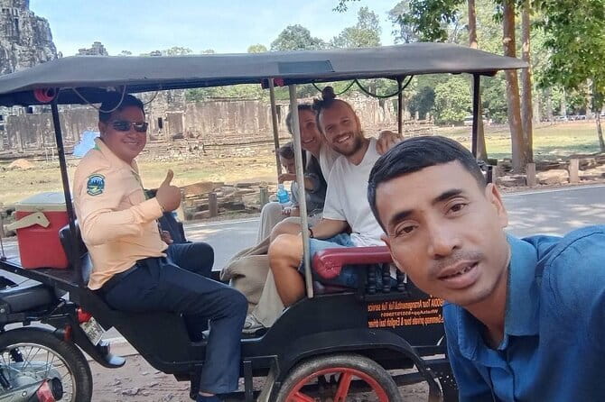 Kulen Mountain Beng Mealea and Tonle Sap Tour in Siem Reap - Kampong Phluk floating village by boat: stilt houses and mangrove life