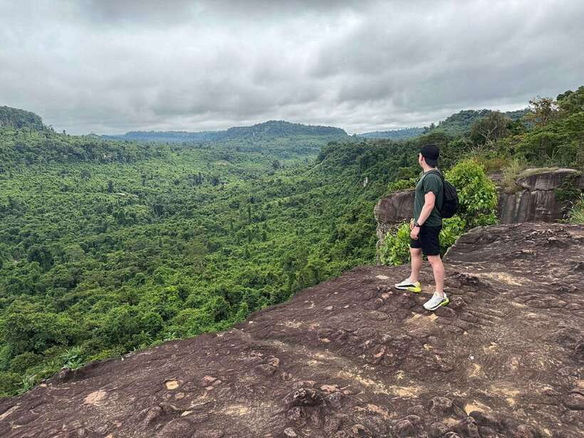 Kulen Mountain Waterfall Tour - Wat Preah Ang Thom and the Reclining Buddha walk