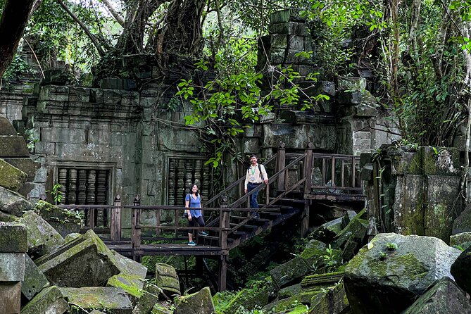 Kulen Mountain with Beng Mealea and Banteay Srei Full Day Tour - Banteay Srei: why going early matters for carvings