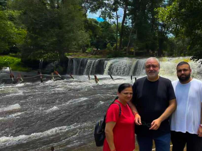 Kulen Waterfall Park with Small Groups & Guide tour - Kulen Waterfall Park: holy river carvings, blessings, and the Reclining Buddha