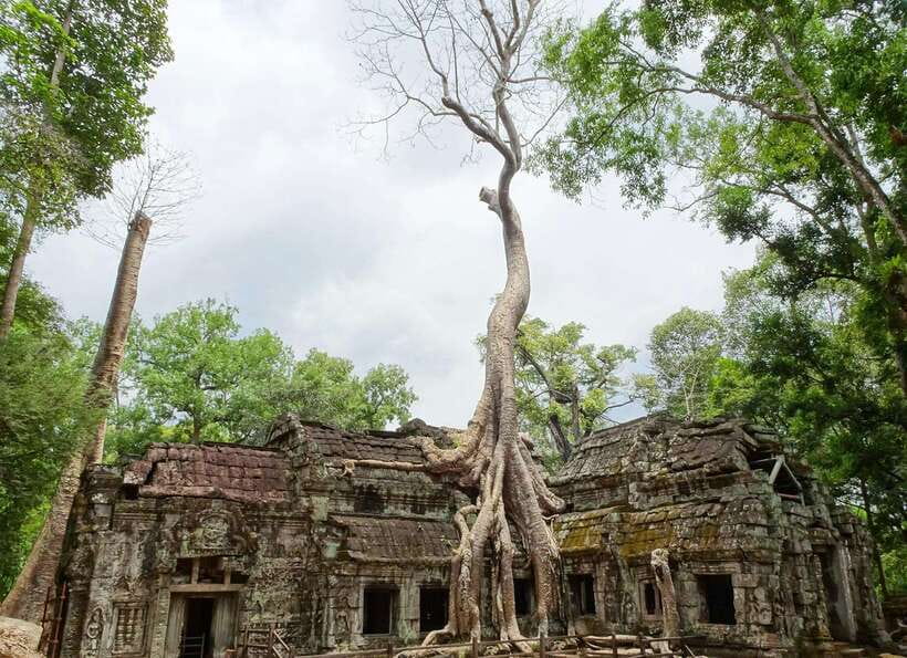 Luxury Private 2-Day Angkor Wat with English or German Guide - 2-day private route: the bigger temple circuit and sunset option