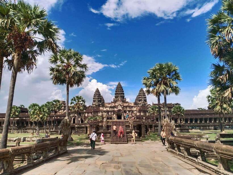 One Day Angkor Wat Trip with Sunrise - Srah Srang, Banteay Kdei, and the Ta Prohm root maze