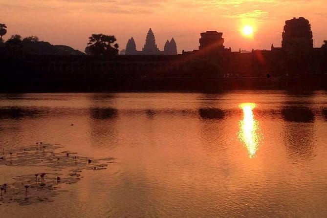One Day Sunrise Private Tour at Angkorwat with Major Temples - Quick take: what you’ll notice immediately