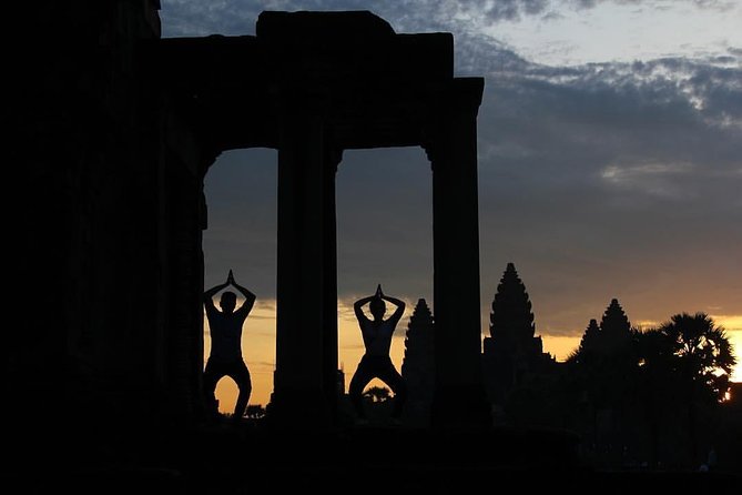 One Day tour with sunrise in car with A/C or Van & Guide. - Angkor Wat at first light: what you should look for