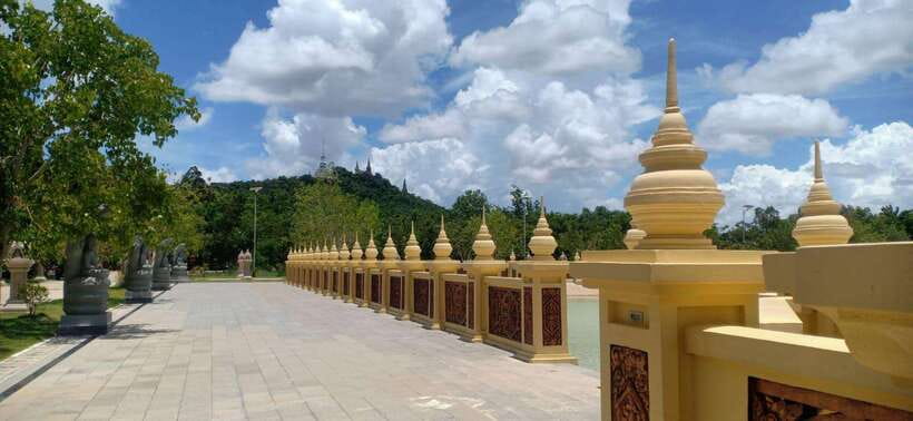 Oudong Mountain - Phnom Penh Former Capital Private Day Tour - Beyond the top Wat: stupas on two hills and wide photo angles