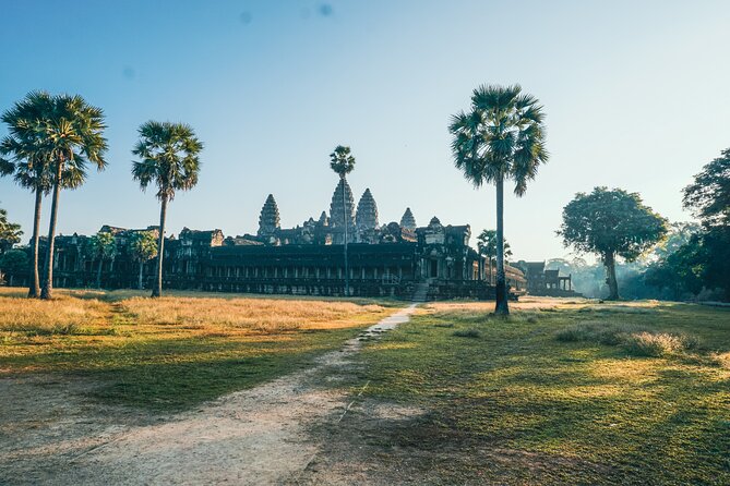Personalised Angkor Wat Sunrise Tour by TukTuk - Sunrise at Angkor Wat at 5:00 AM, why it feels different