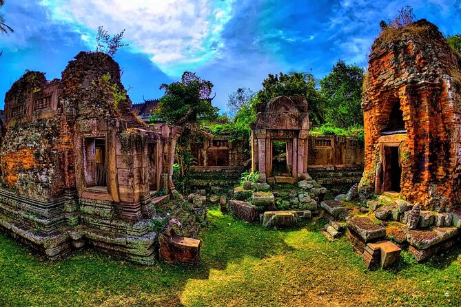 Phnom Chisor & Tonle Bati Private Tours from Phnom Penh - Stop 1: Phnom Chisor, where you start with a big viewpoint