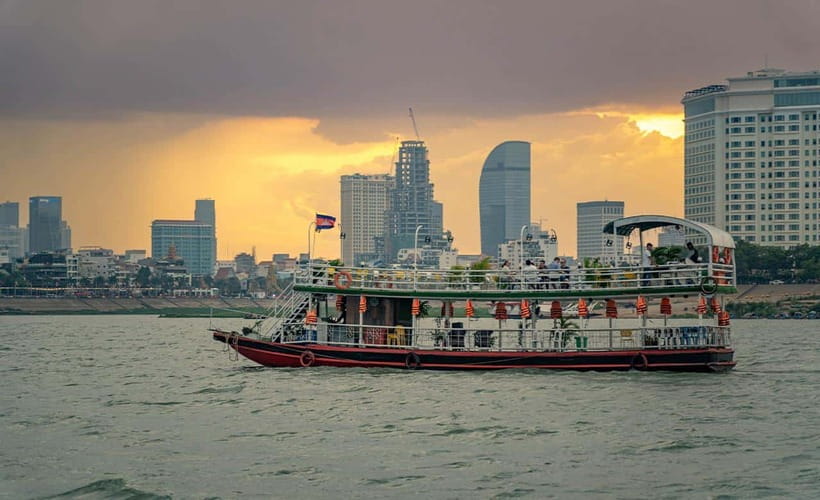 Phnom Penh: Bike & Boat Tour / E-Bike Available - Sunset on the Mekong and Tonle Sap cruise, with drinks and canapés