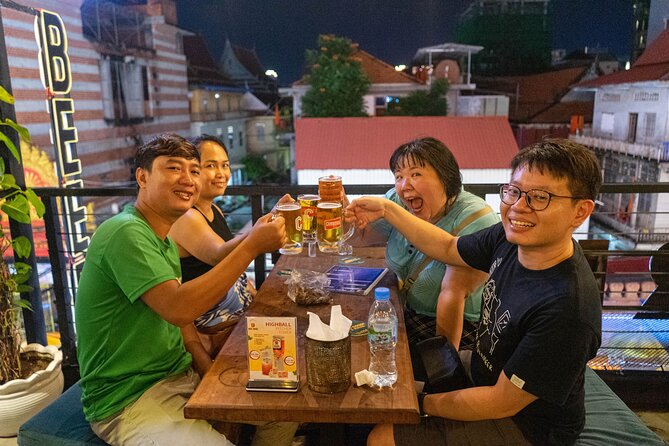 Phnom Penh Evening Food Tour - Inclusive 5 stops local Tastings - Stop 2: Num Banh Chok at Wat Botum Park (Khmer noodle comfort)