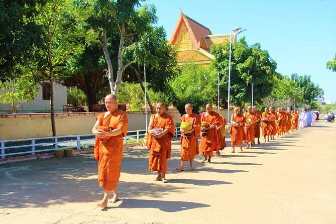 Phnom Penh: Highlights Tour Including National Museum - Stop 3: National Museum of Cambodia, Khmer art in a terracotta setting