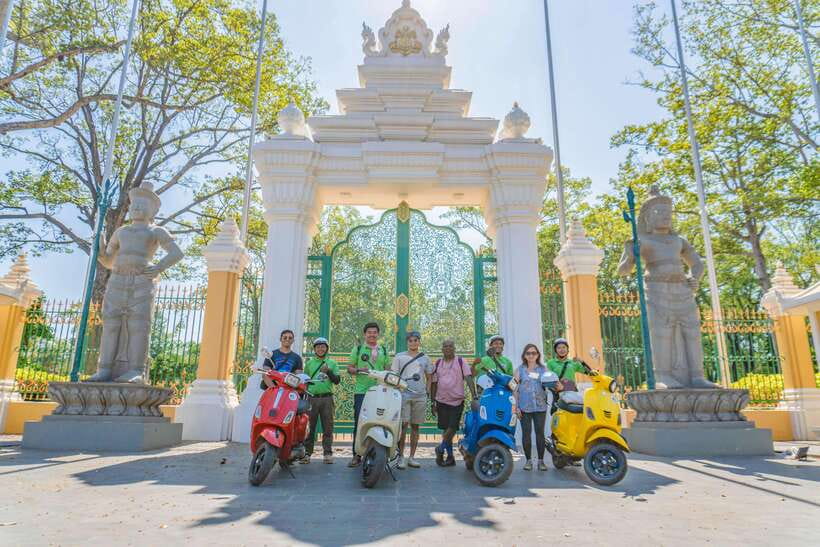 Phnom Penh: Morning Foodie, Market Walking & Street Art Tour - Price and Value for a Guided Food Plus Street Art Morning