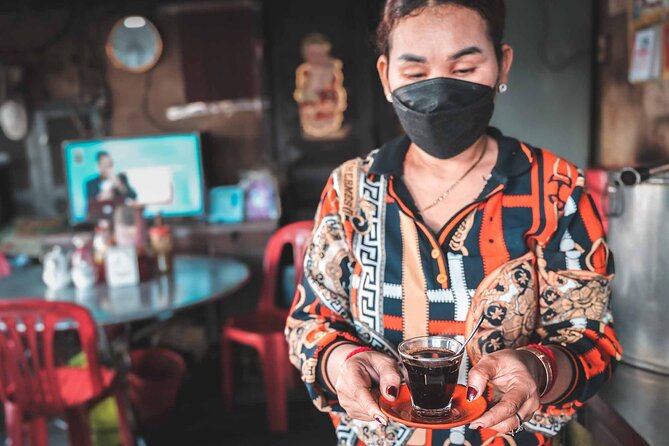 Phnom Penh Morning Market & Food Tour by Tuktuk - Includes All Food & Drinks! - Tuktuk Timing and Group Size: How That Changes Your Experience