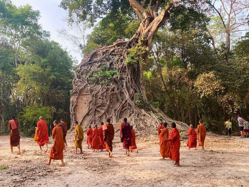 Phnom Penh - Siem Reap Road Transfer Plus Sightseeing - Drivers who make or break the day