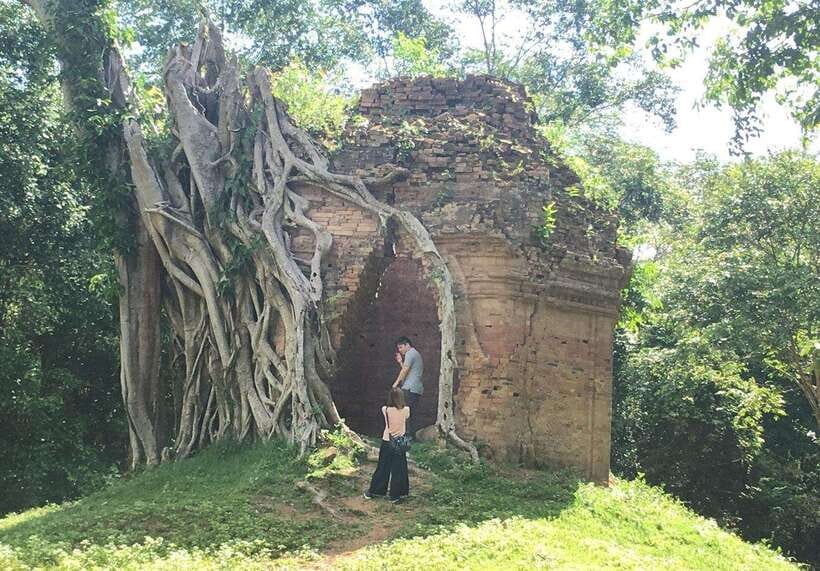 Phnom Penh - Siem Reap Road Transfer Plus Sightseeing - Pickup, timing, and how your 11 hours get used