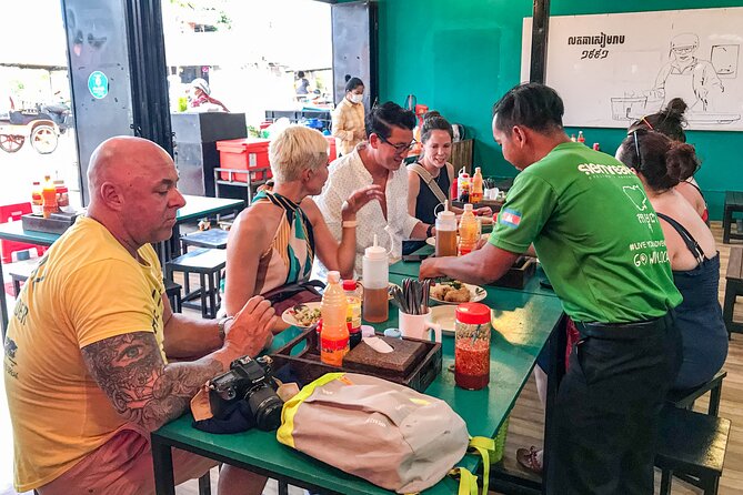 Phnom Penh: Silk Island Sunset Tour by Tuk Tuk - Rural Phnom Penh on the way: farming villages and Buddhist temples