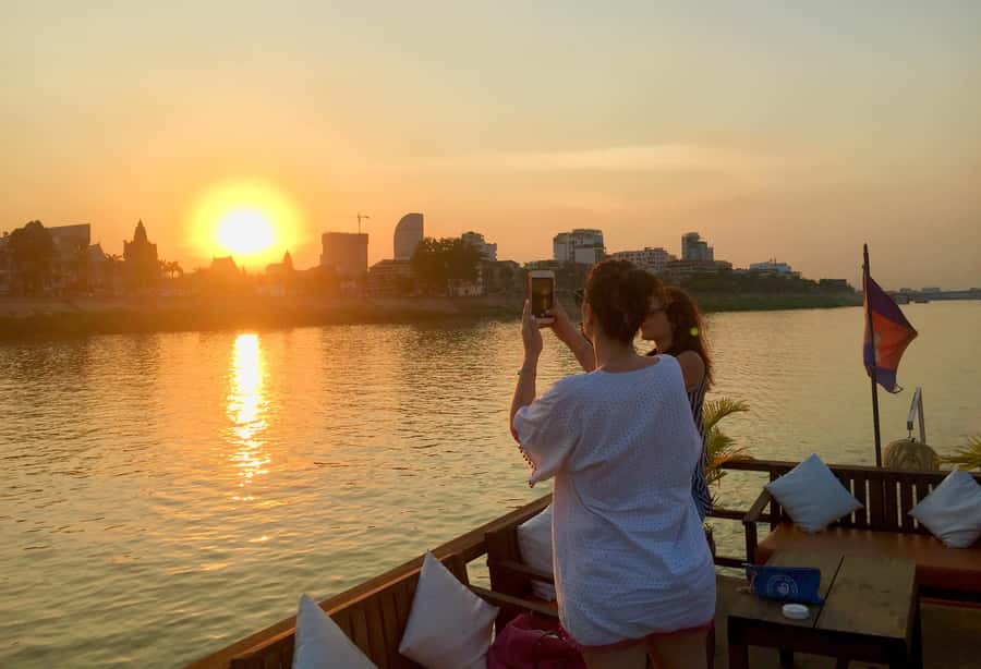 Phnom Penh: Sunset Cruise with Unlimited Beer &Fruit platter - Sunset time, photos, and when the mood shifts on board