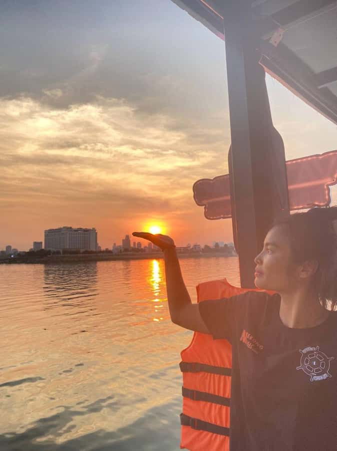Phnom Penh: Sunset Cruise with Unlimited Beers & BBQ Buffet - Money and Logistics: Is This $9 Sunset Cruise a Good Deal?