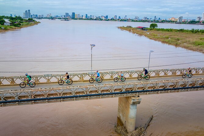 Phnom Penh to Silk Island Sunset Bike Tour/ E-Bike or Tuk Tuk - A half-day that feels like a real Phnom Penh afternoon