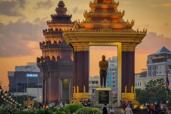 Phnompenh a full day tour excursive with guide and driver - Quick hits