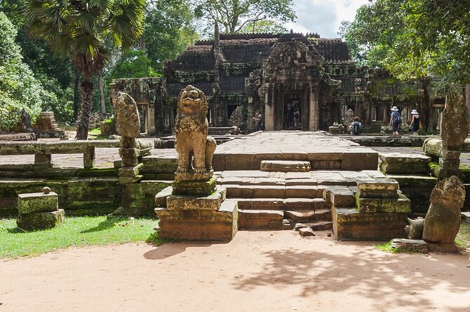Preah Khan, Neak Pean and Pre-Rup Private Tour - A half-day route that avoids the Angkor Wat bottleneck