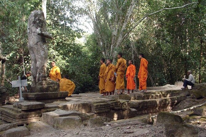 Preah Khan, Neak Pean and Pre-Rup Private Tour - Neak Pean: the reservoir temple with serpent meaning