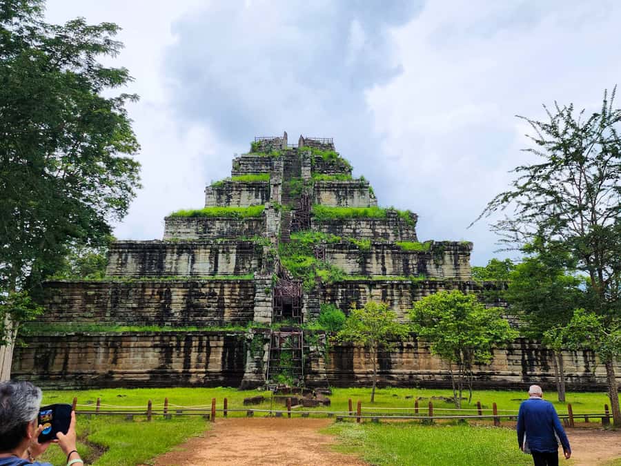Preah Vihear Temple Koh Ker & BengMealea Tour from Siem Reap - Koh Ker Temple plus Prasat Pram: Khmer-era scale beyond Angkor