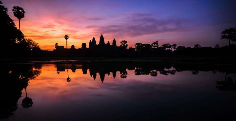 Private Angkor Sunrise, Guide Breakfast and Tuktuk included - Why a pre-dawn Angkor Wat sunrise works so well