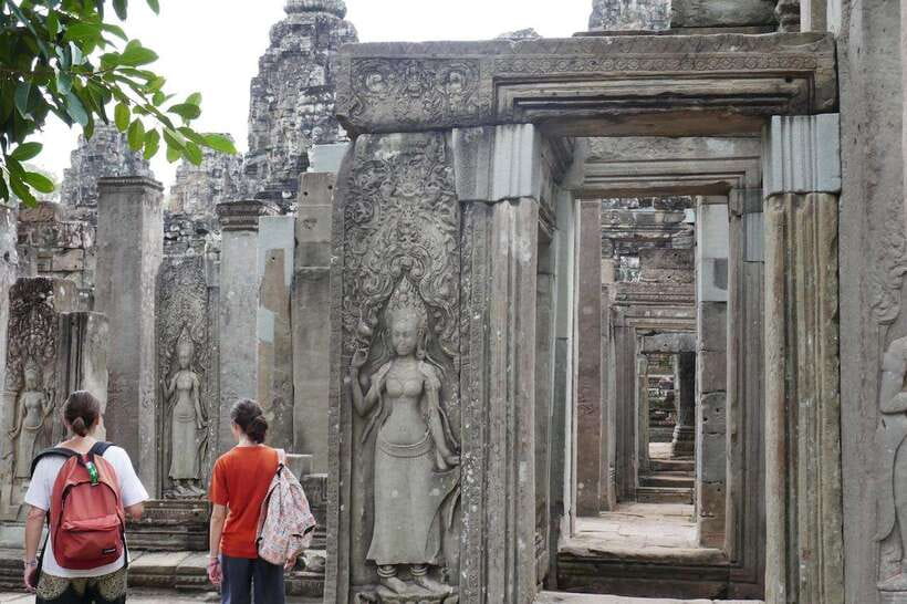 Private Angkor Sunrise, Guide Breakfast and Tuktuk included - Elephant Terrace at 10:00, from distance to ceremony