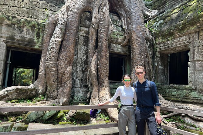 Private Angkor Wat Sunrise Tour with Lunch Included - Srah Srang Reservoir: a breather between big temple moments