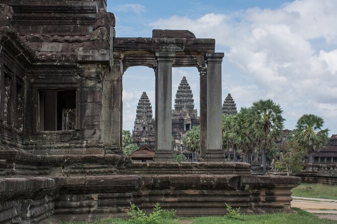 Private Angkor Wat Temple Tour - Bayon Temple with Buddha faces: when a photo turns into a story