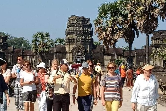 Private Banteay Srei and 4 Temples Guided Tour - Banteay Srei, the Citadel of Women, and why the carvings matter