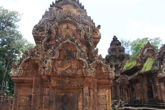 Private Banteay Srei and 4 Temples Guided Tour - Tickets and Angkor Park fees: the one snag you should plan for