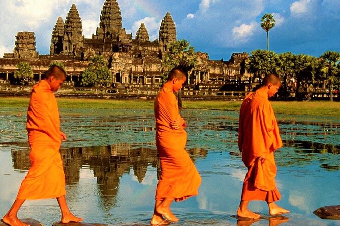Private Cambodia 5 Days Tour from Siem Reap to Phnom Penh - Day 2: Angkor Thom to Ta Prohm to Angkor Wat