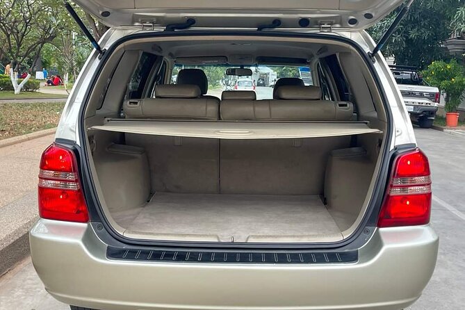 Private Car services from Siem Reap to Phnom Penh - Vehicle choice: sedans and mini vans, and why size matters