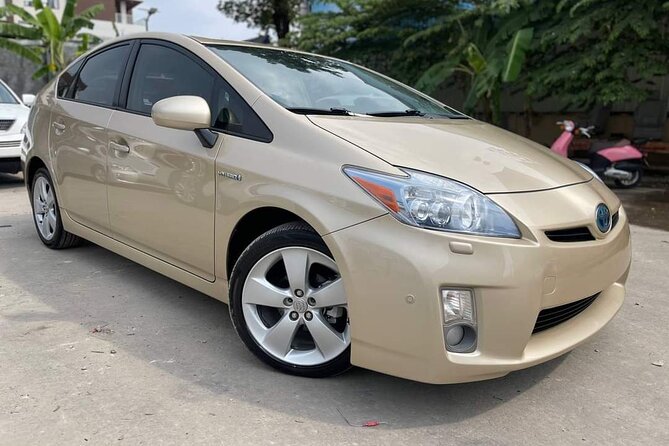 Private Car services from Siem Reap to Phnom Penh - The driver experience: professionalism and English-speaking help