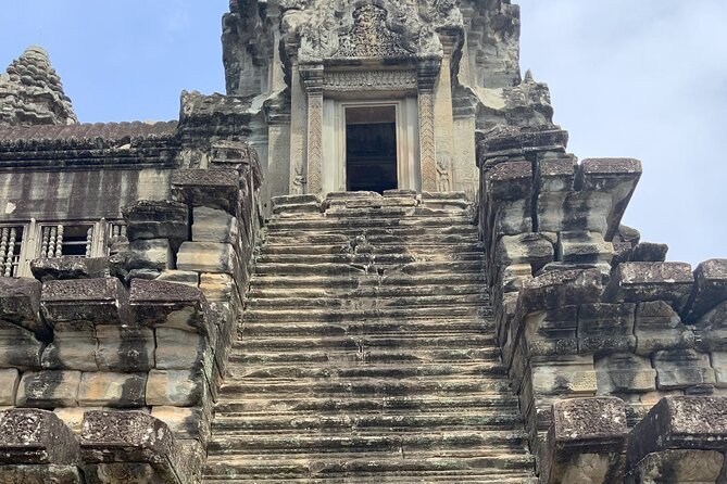 Private Day Trip to Angkor Temples with Expert Guide - Angkor Wat: a Hindu beginning, a Buddhist transformation