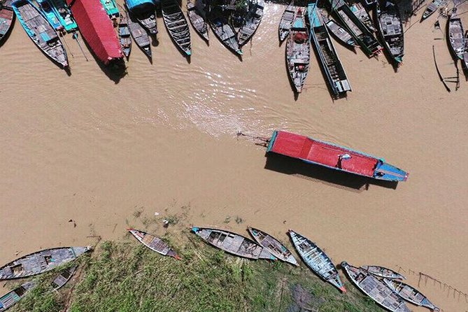 Private Kompong Phluk Floating Village Guided Tour - First Stop at a Pagoda or Market Area