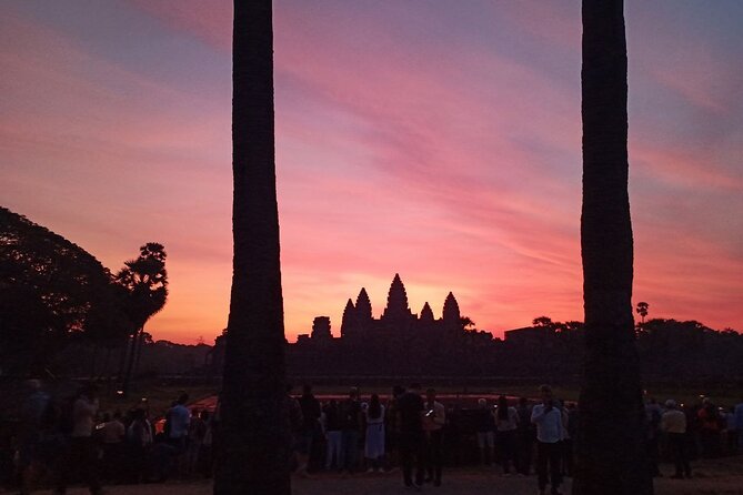 Private One Day Tour with Sunrise at Angkor Wat - Angkor Thom’s Southern Gate: The Entrance Scene You Don’t Want to Miss
