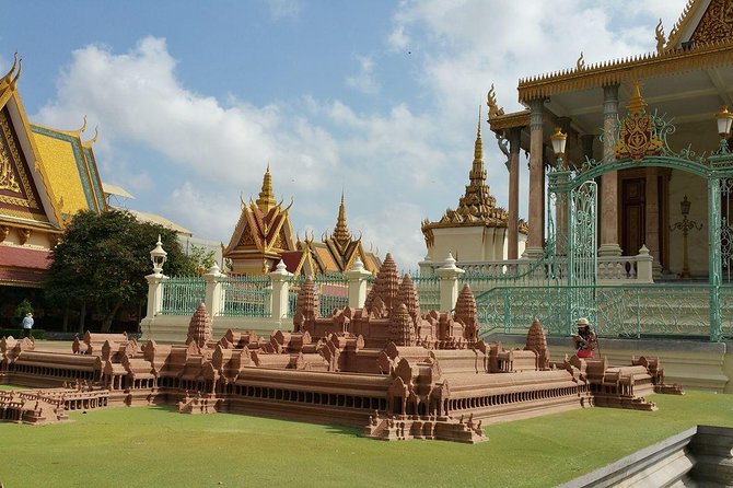 Private One Day Trip in Phnom Penh Capital City - Price and logistics: is $370 good value for this route?