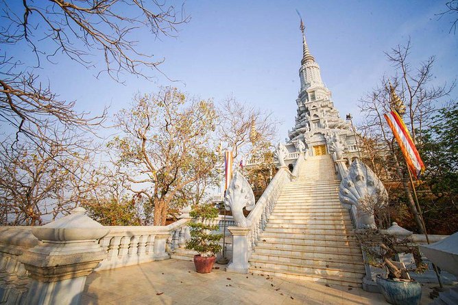 Private Oudong Temple Day Tour from Phnom Penh - Climbing Udong Mountain and finding the temples instead of just the view