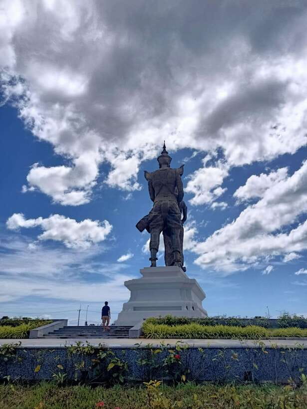 Private Sihanoukville Experience - Independence Monument: Start With a Clear Sense of Place