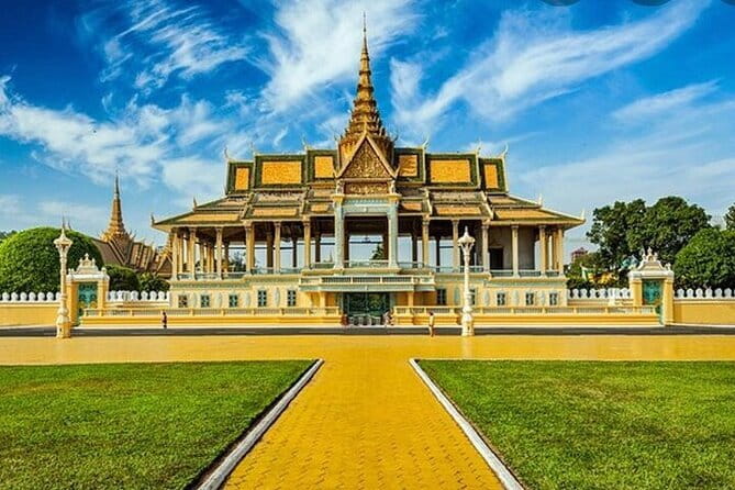 Private Taxi from Siem Reap to Phnom Penh - Speak English Driver - What Your $75 Per Person Actually Buys