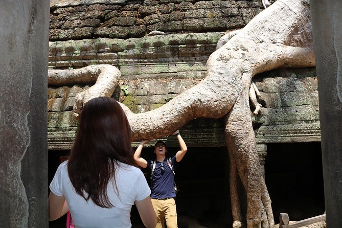 Private Temples and Lake Explorer - Day 2 on Tonle Sap Lake: life on the waterline