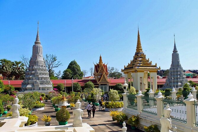 Private Tour: Phnom Penh City Tour Full Day - A full-day Phnom Penh that mixes postcard beauty with hard history