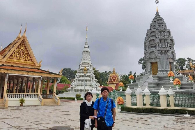 Private Tour: Phnom Penh City Tour Full Day - Wat Phnom: the temple tied to the city’s name
