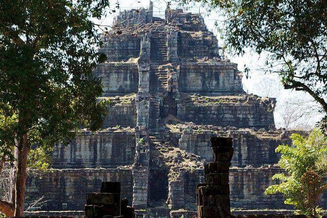 Private Tour to Koh Ker and Beng Mealea - Stop 3: Svay Leu and the return drive that feels like local Cambodia