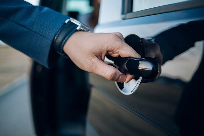 PrivateTransfer: PhnomPenh Airport(PNH/KTI) to Hotel in PhnomPenh - Should You Book This Airport Transfer from Phnom Penh Airport?