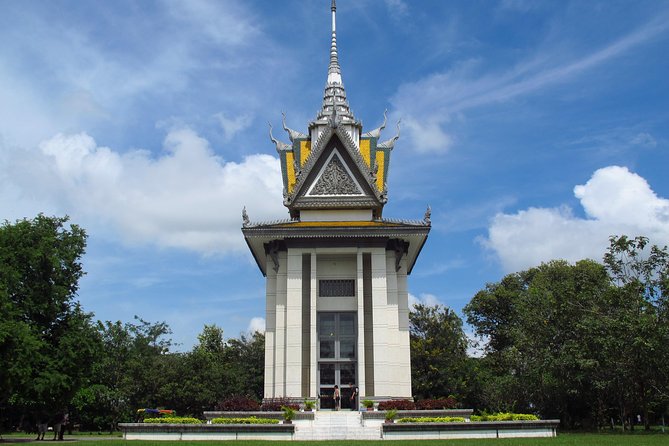Remnants of a Khmer Rouge Era - Dress code and respectful planning at Tuol Sleng S-21