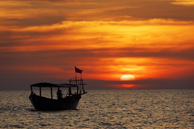 Scenic Boat Journey from Siem Reap to Battambang - The Aide et Action / Action Education stop and why it shows up here